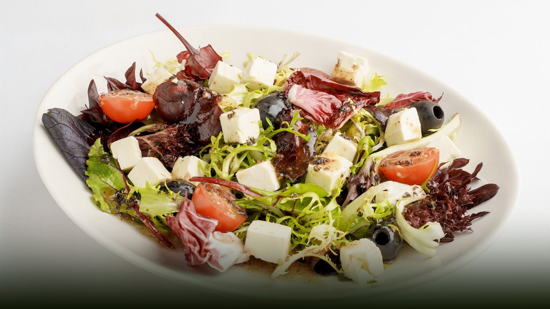 ensalada queso y tomate